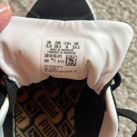 PUMA Suede Classic XXI - Women’s Size 8 - Picture 2 of 7